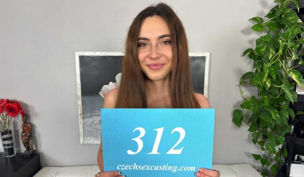 CzechSexCasting – Sakura Hell – Sexy Czech babe wants to be a hot model because of money – E312