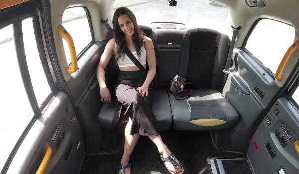 SexInTaxi – Betzz – Sexy fitness trainer got fucked in the taxi – E63