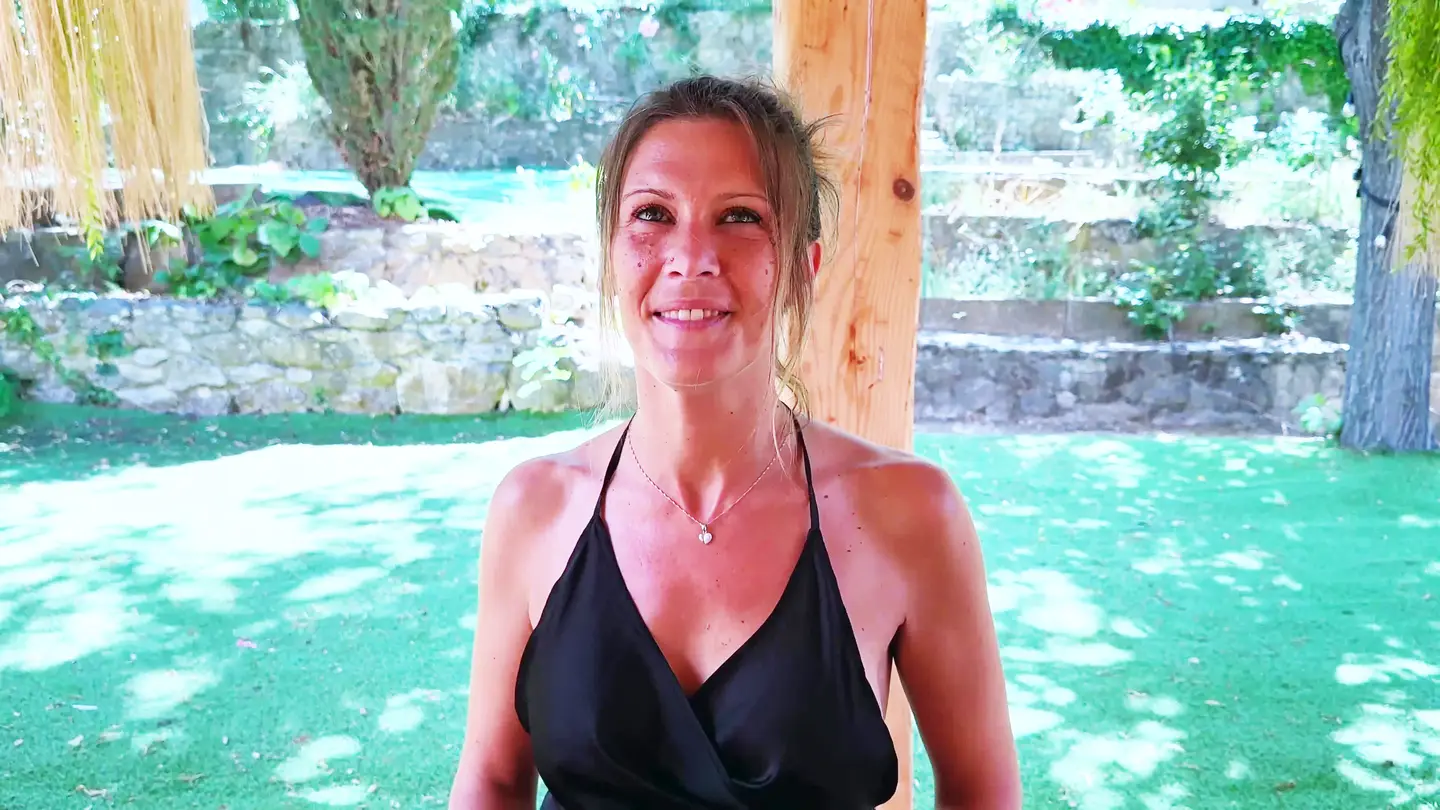 jacquieetmicheltv – Big heat for Milena, 40 years old!