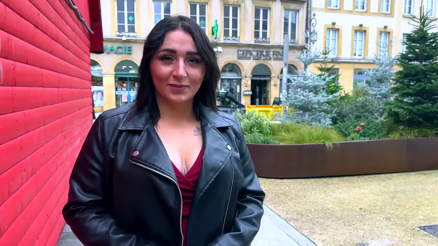 jacquieetmicheltv – Mathilda, 25 years old, hairdresser in Metz!