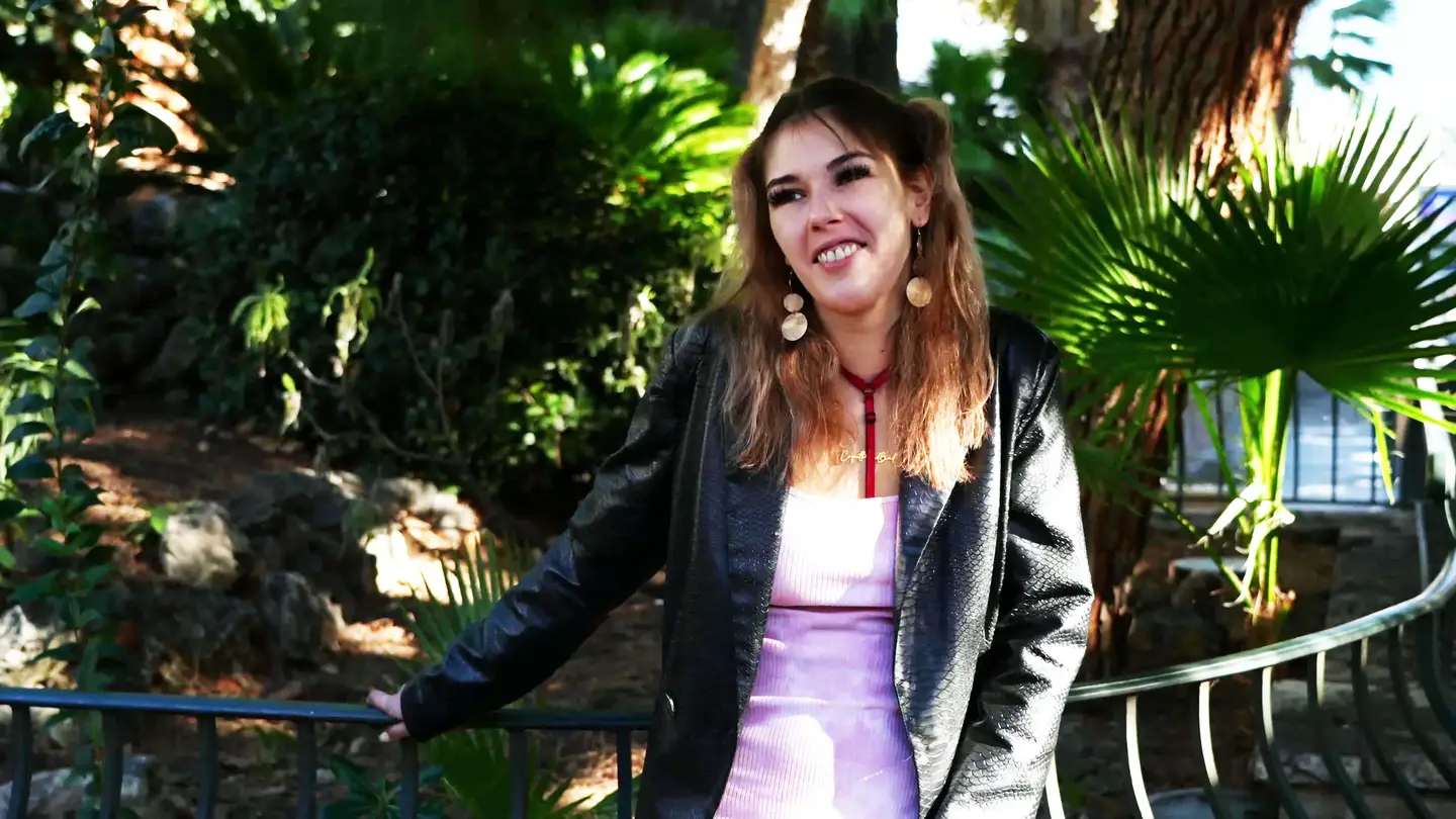 jacquieetmicheltv – Coquette ventures into much harder lands…
