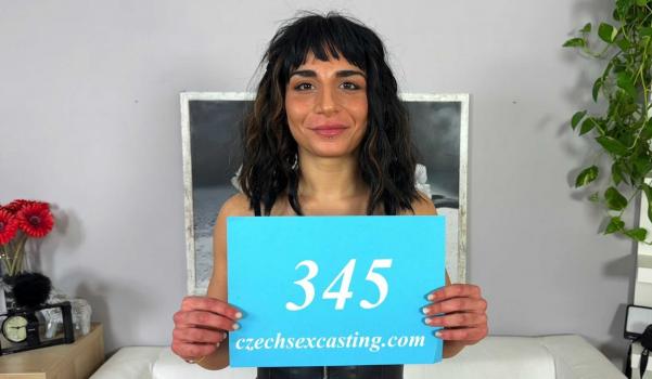 CzechSexCasting – Lola – Sexy Italian babe wants some work – E345