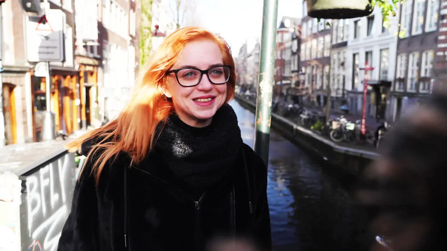 jacquieetmicheltv – Joyce, 23, is taking a new hard step!