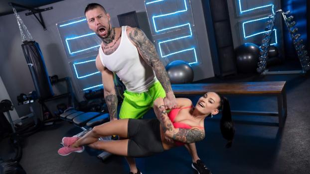 FitnessRooms – Lexi Dona – Intimate body weight exercise
