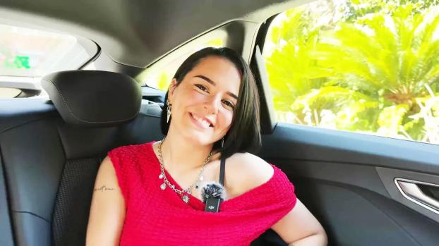 jacquieetmicheltv – Rose is blowing out two big candles for her 20th birthday!