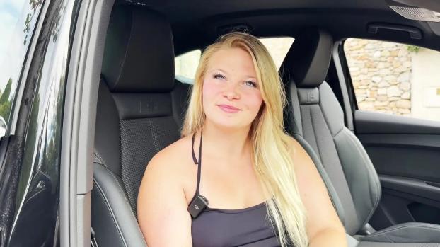 jacquieetmicheltv – Anissa, 22, has just shot her first porn film from Bordeaux!