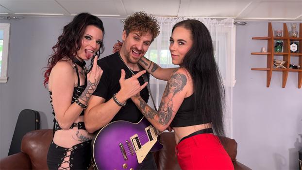 PegasProductions – Velour Noir & Vanessa Therock – Sex And Squirt