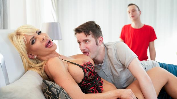 MomLover – Tiffany Rousso – Fill Me Up While My Stepson Watches