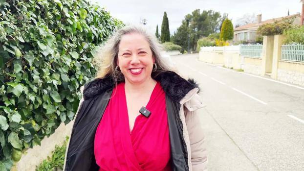 jacquieetmicheltv – Jeny, 47 years old, saleswoman in Rouen!